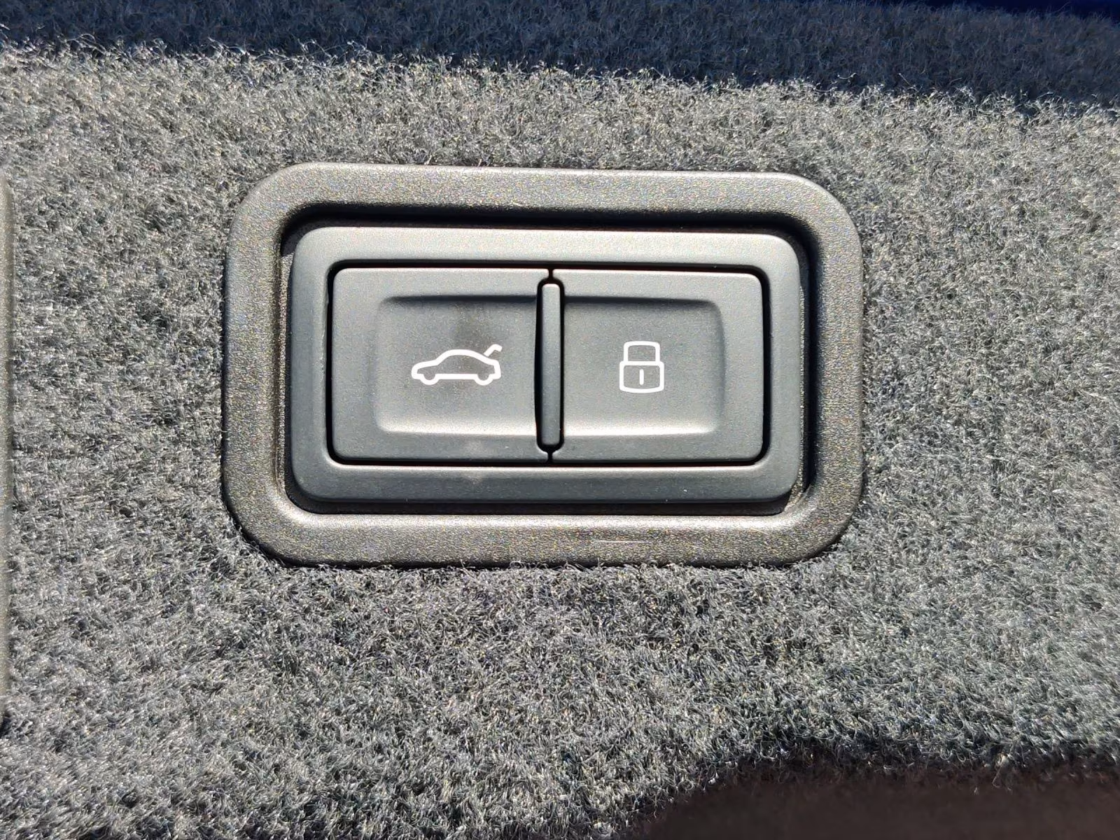 Audi A8 50 TDI (foto 6/22)