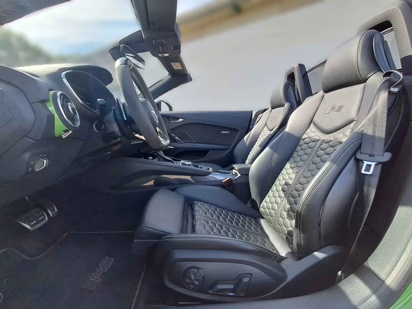 Audi TT RS Roadster (foto 19/30)