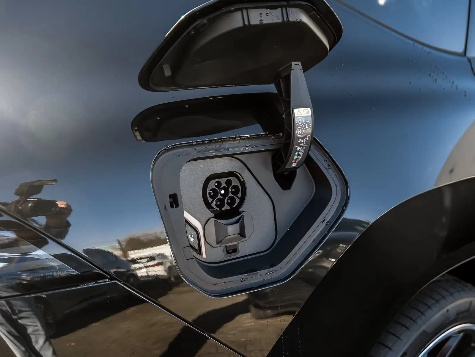BMW iX3 (foto 18/19)