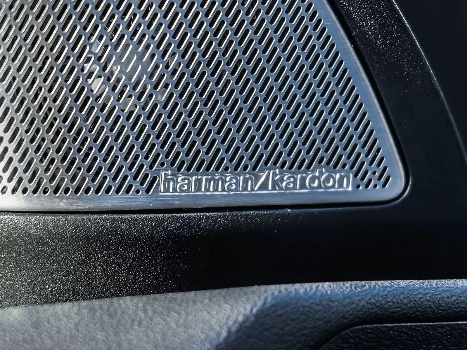 BMW iX3 (foto 7/19)