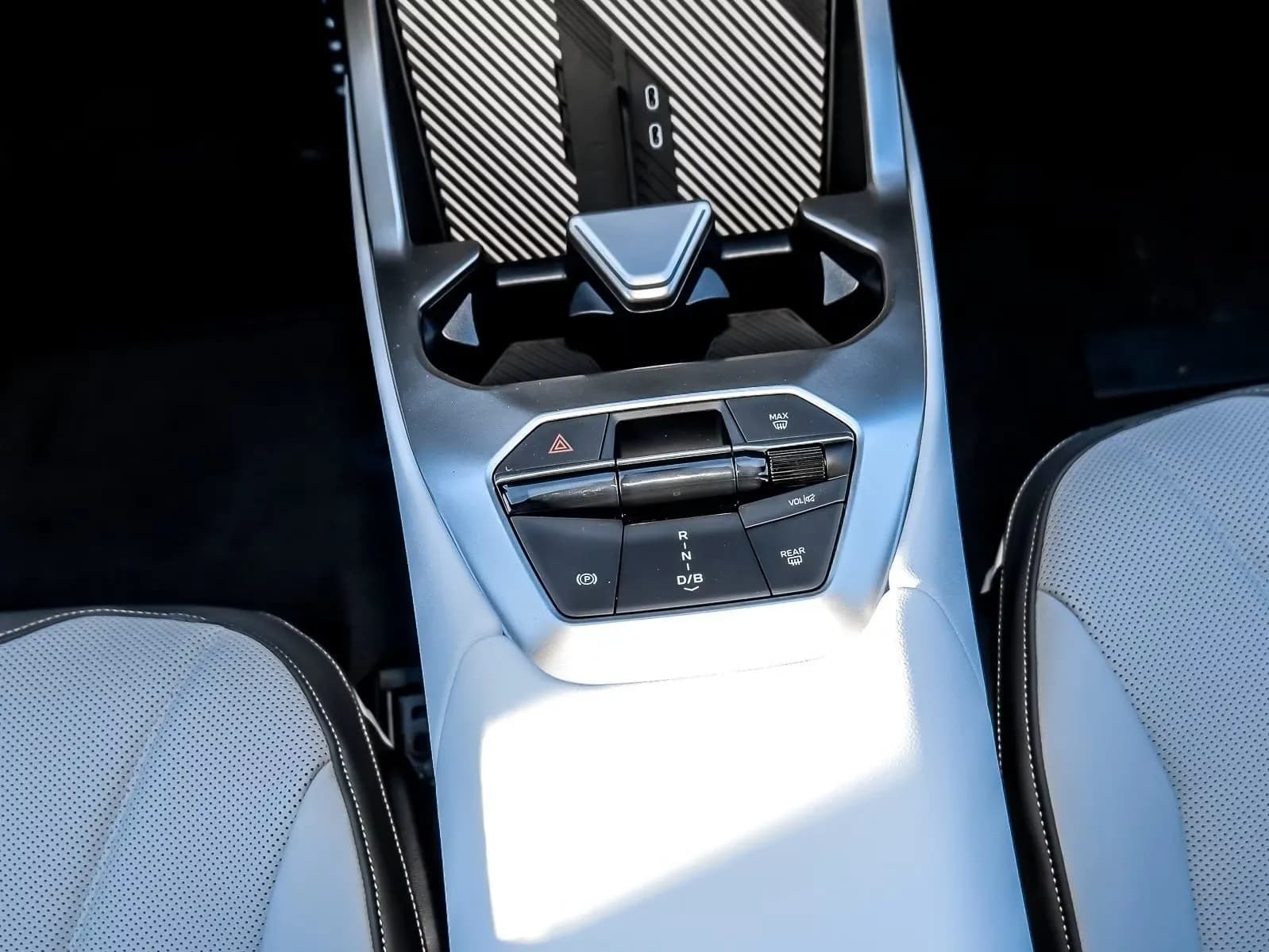 BMW iX3 (foto 15/19)