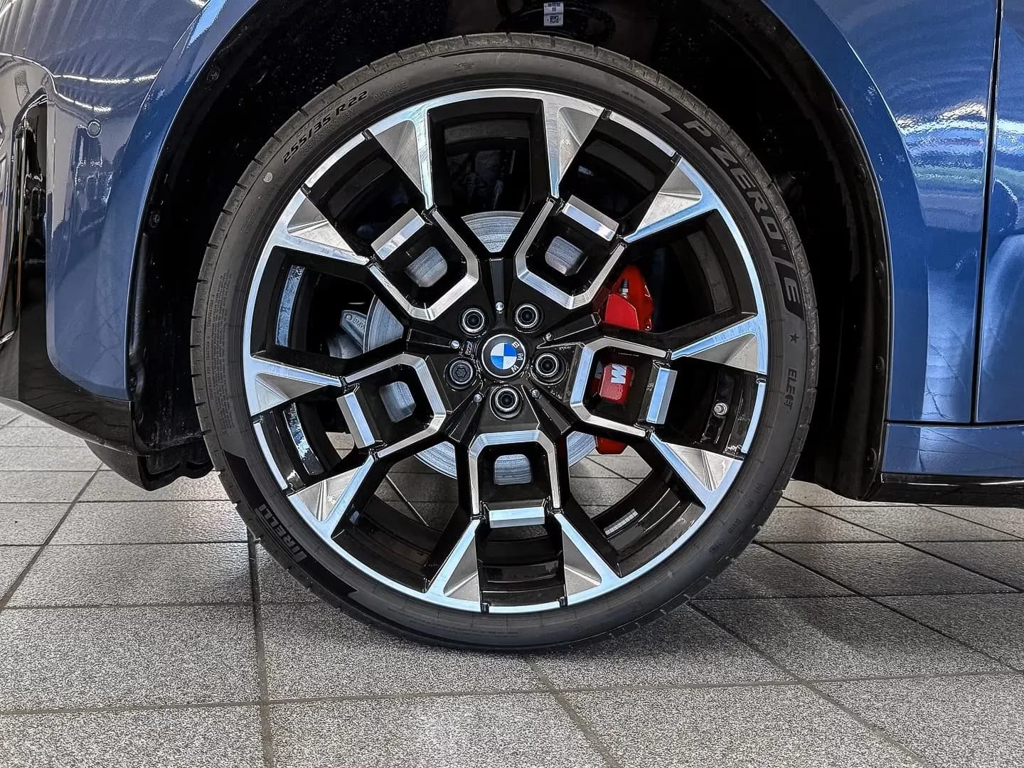 BMW iX3 (foto 18/18)