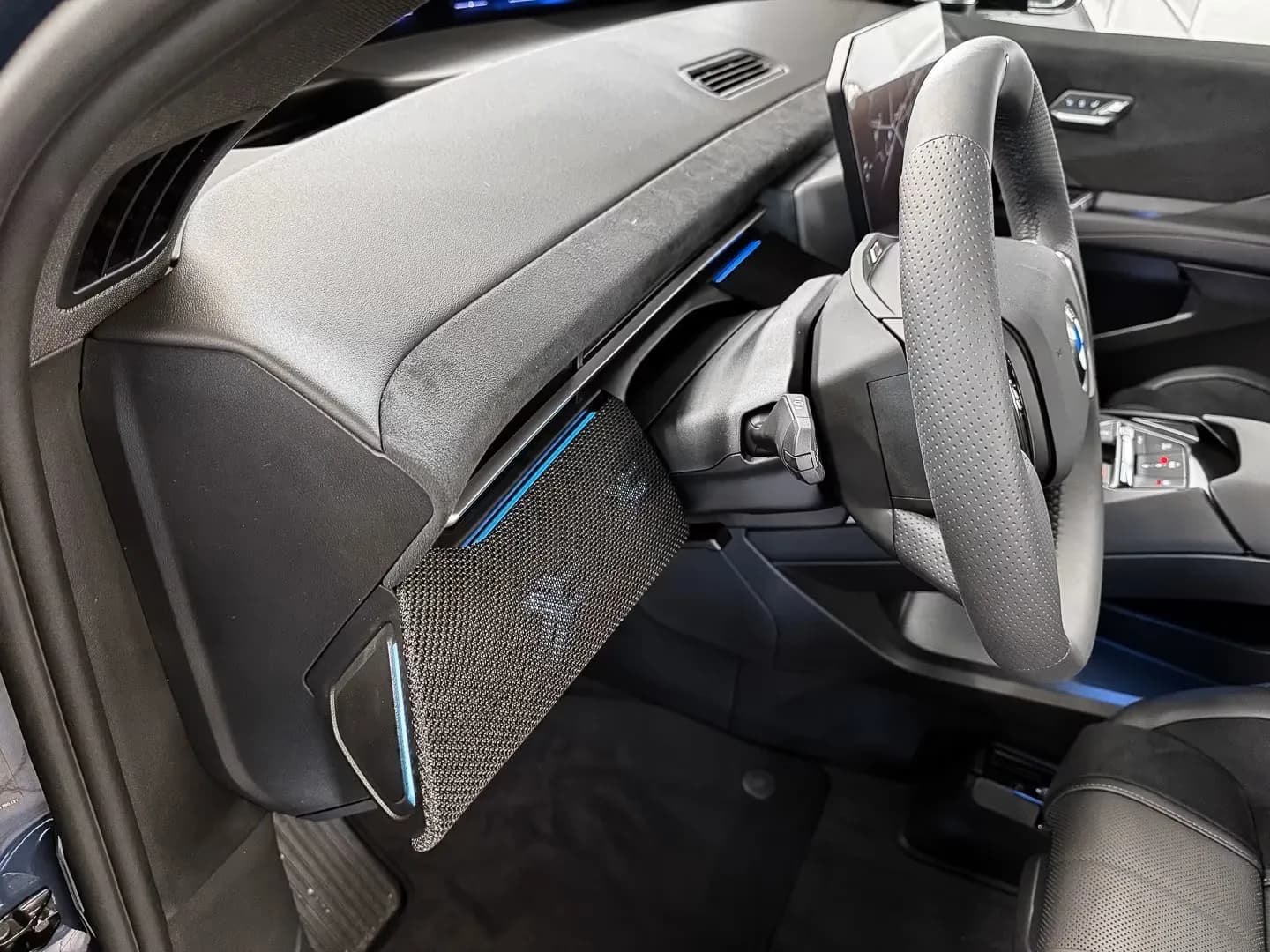 BMW iX3 (foto 9/18)
