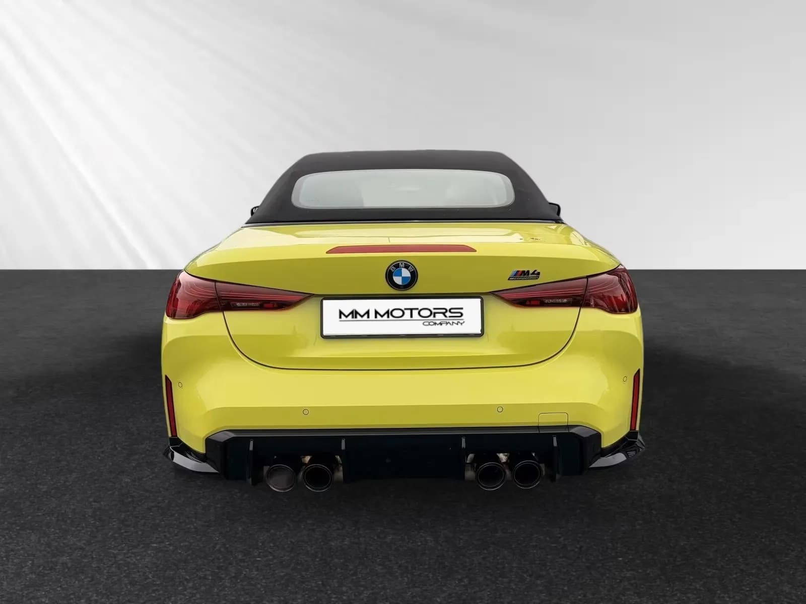 BMW M4 (foto 8/15)