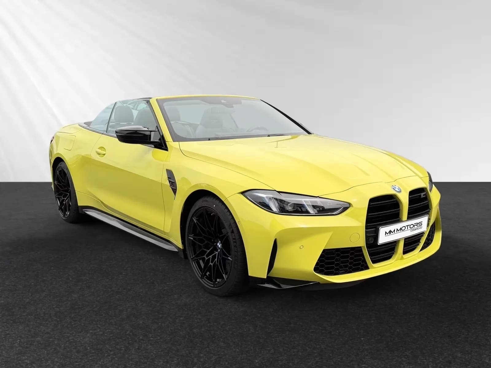 BMW M4 (foto 2/15)