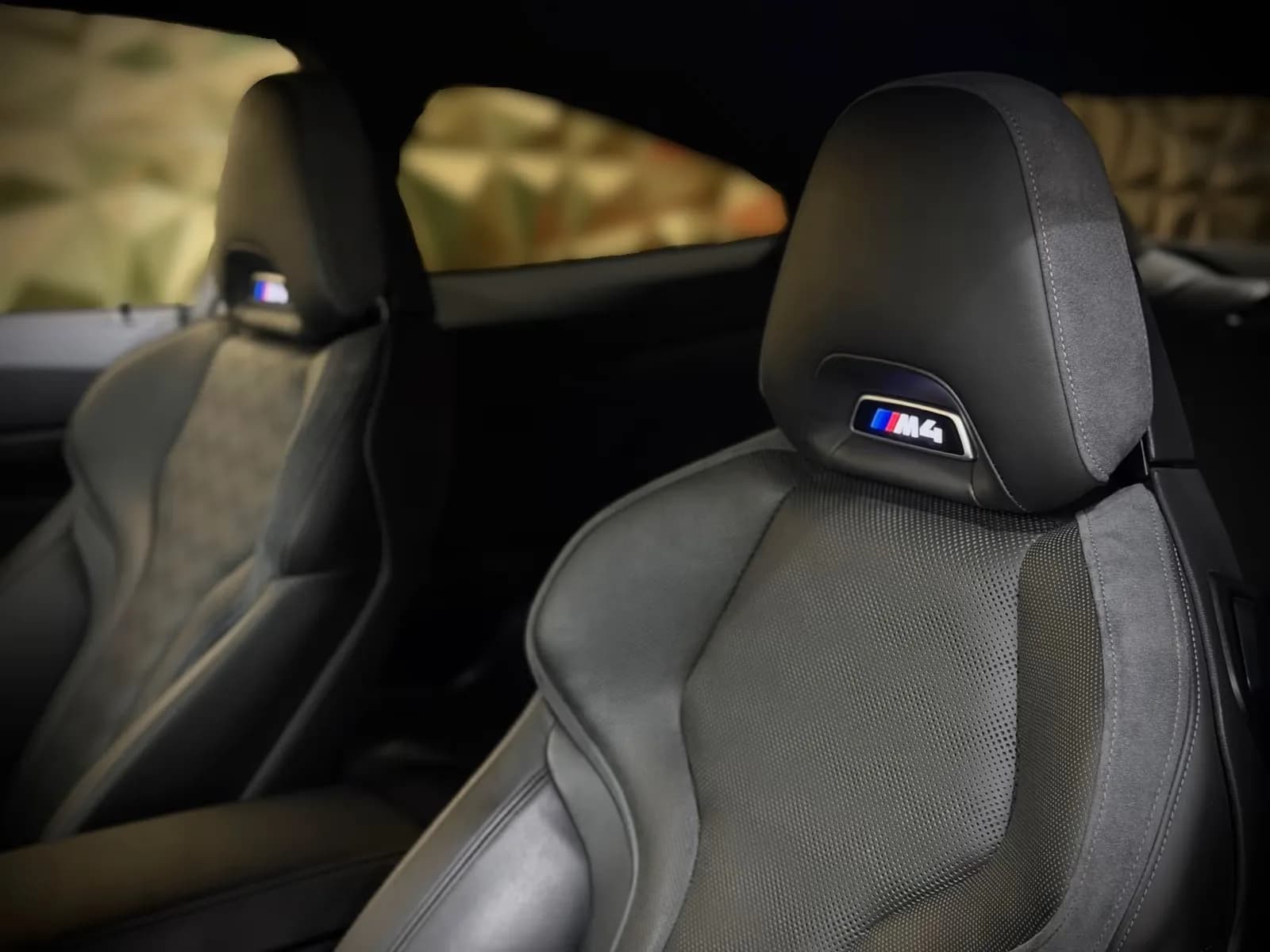 BMW M4 (foto 19/30)