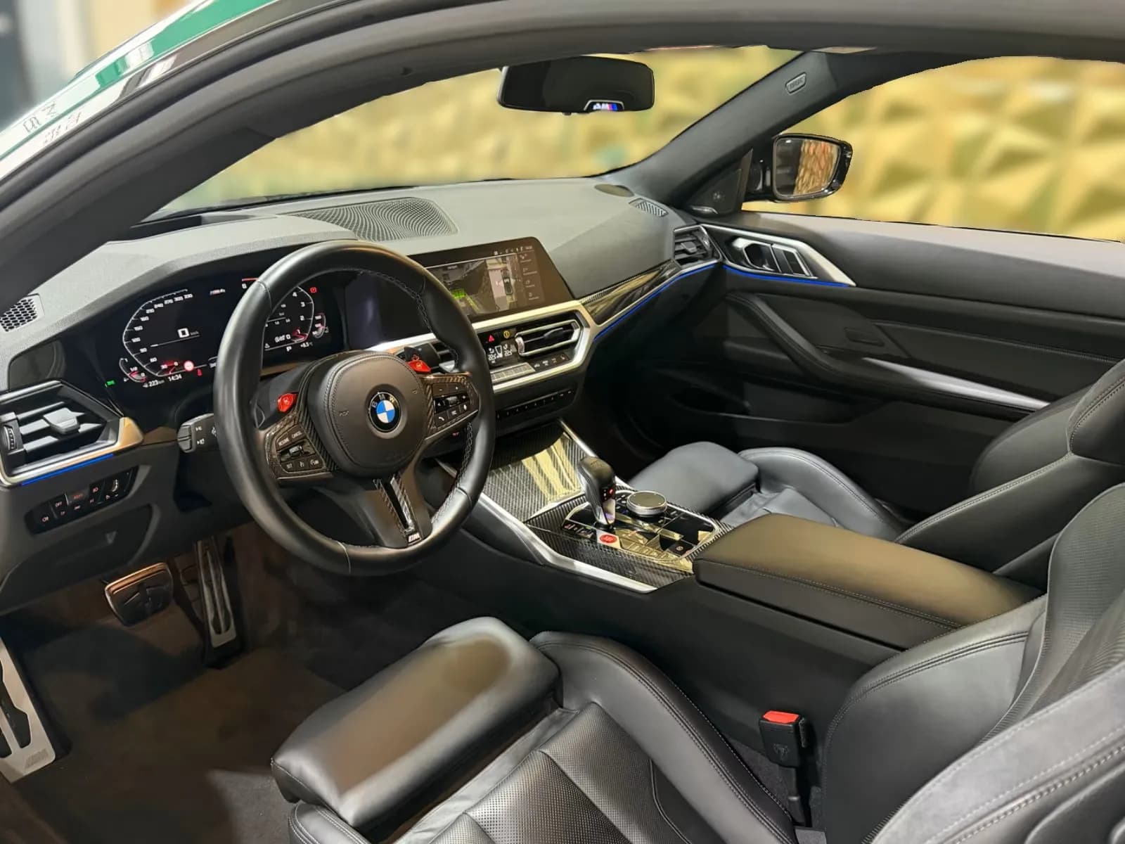 BMW M4 (foto 20/30)
