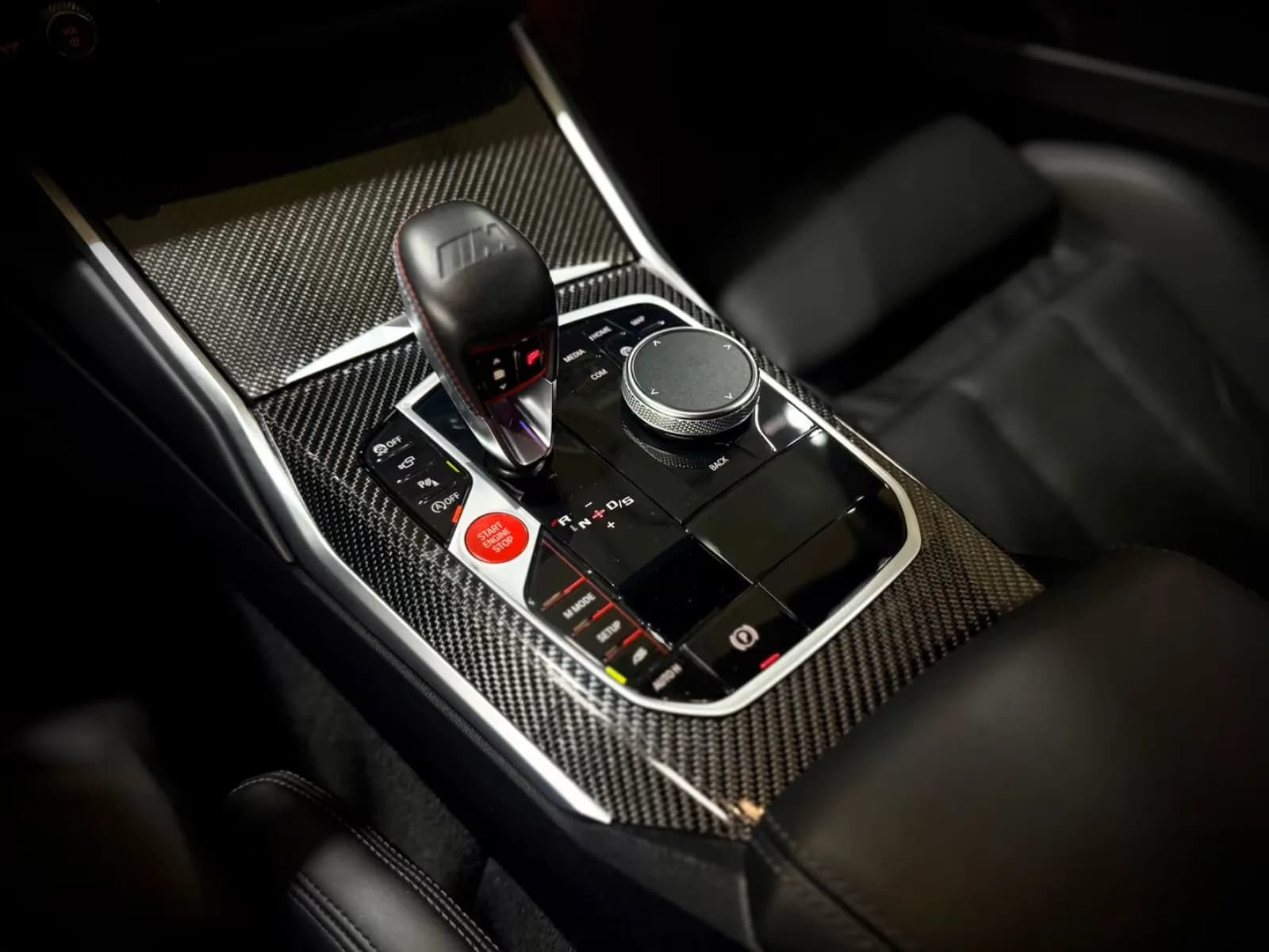 BMW M4 (foto 29/30)