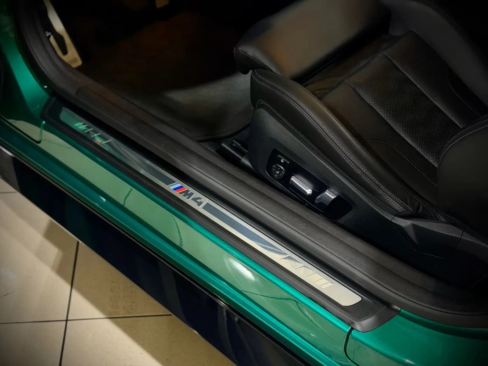 BMW M4 (foto 16/30)