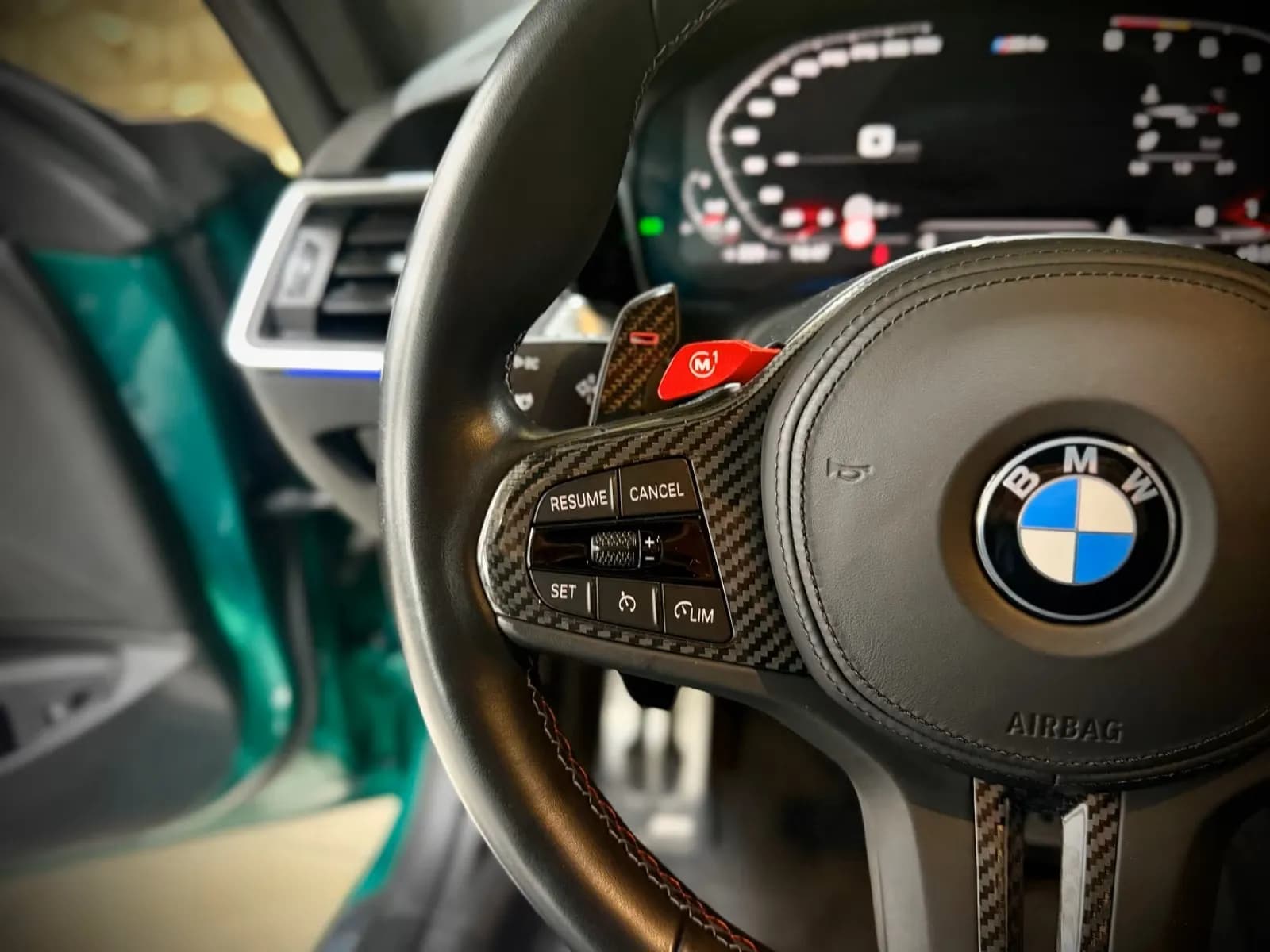 BMW M4 (foto 23/30)