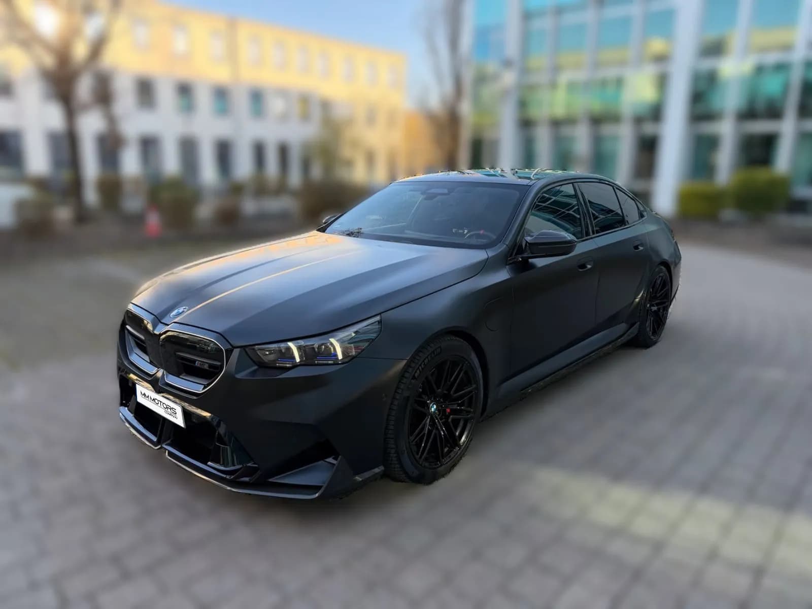 BMW M5 (foto 1/15)