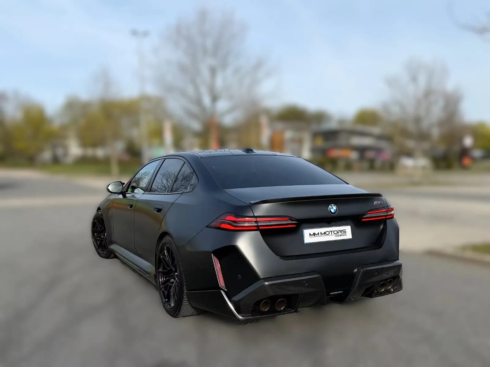 BMW M5 (foto 8/15)