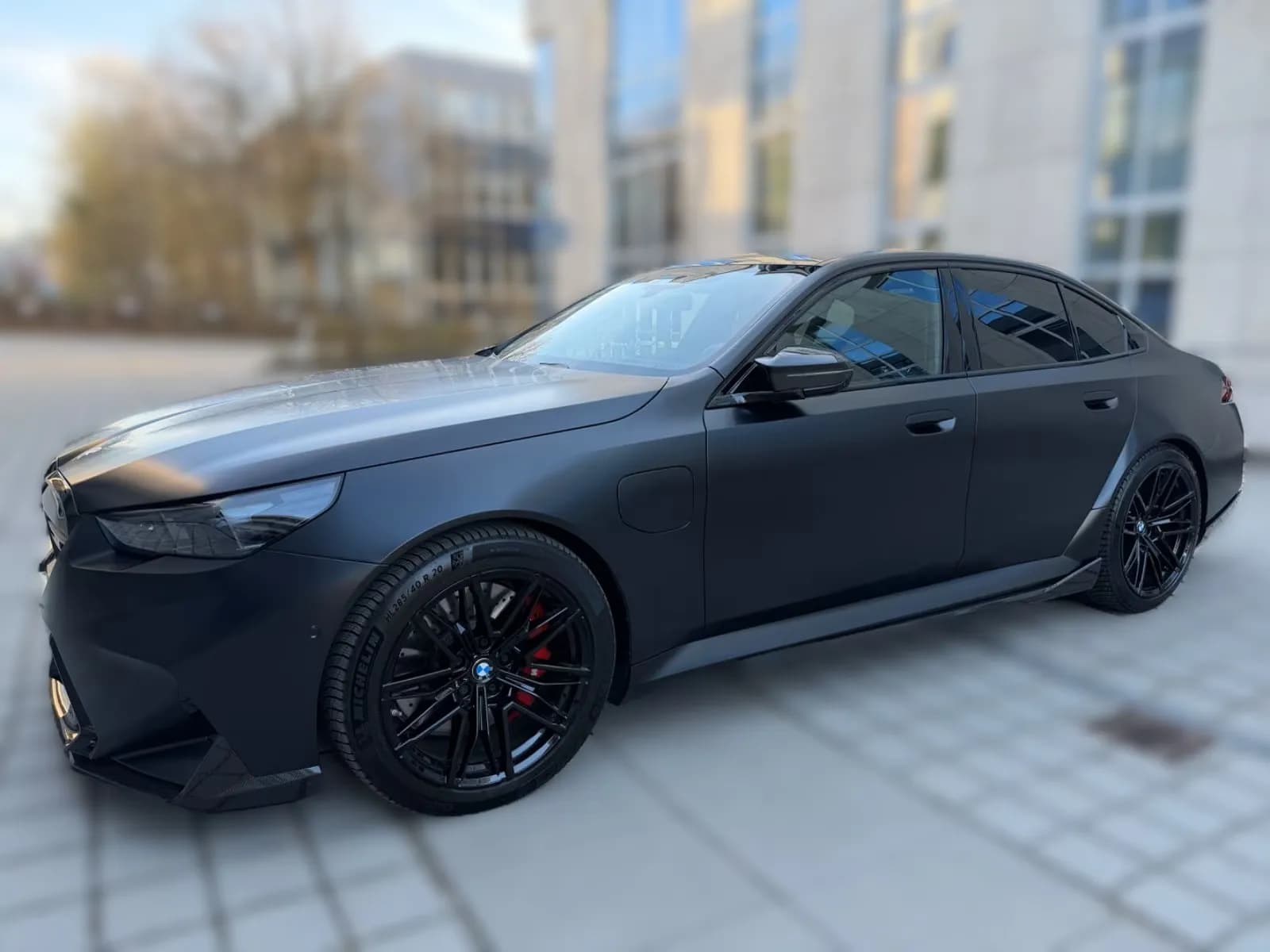 BMW M5 (foto 10/15)