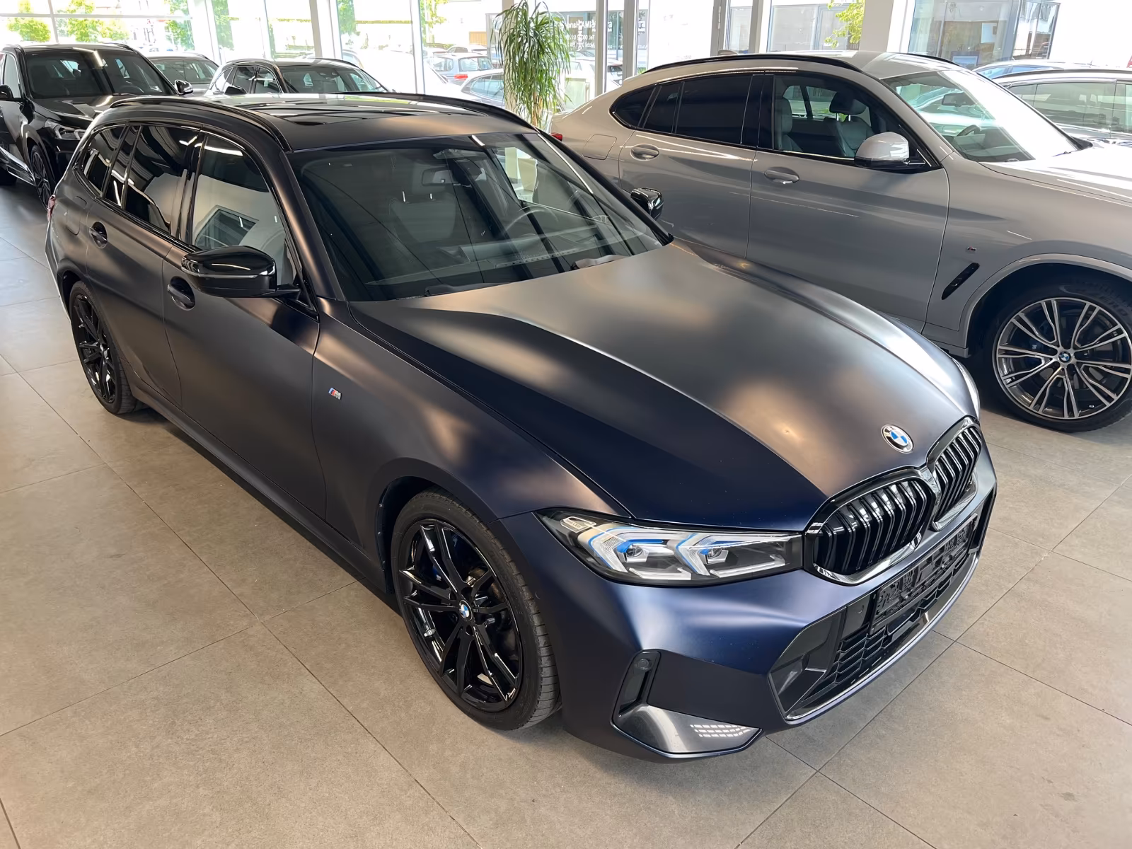 BMW  320d xdrive (foto 5/30)