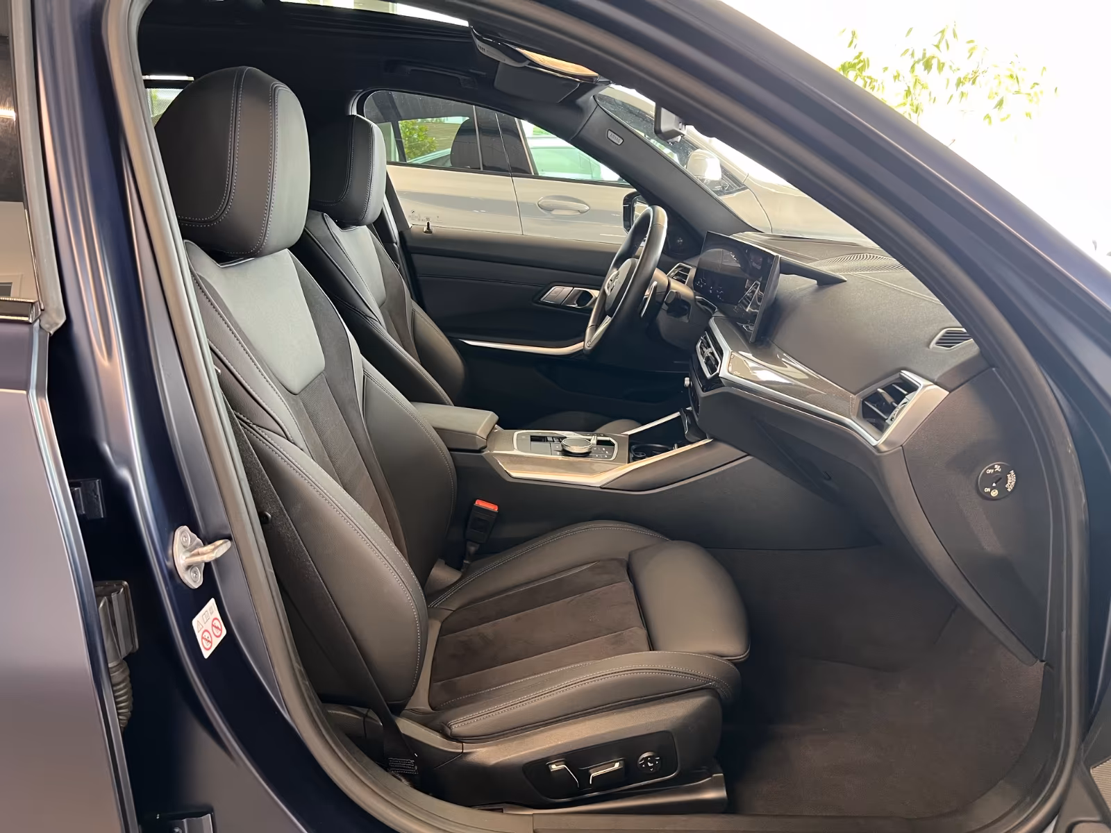 BMW  320d xdrive (foto 29/30)