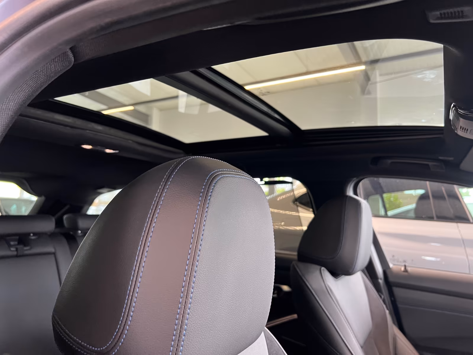 BMW  320d xdrive (foto 13/30)