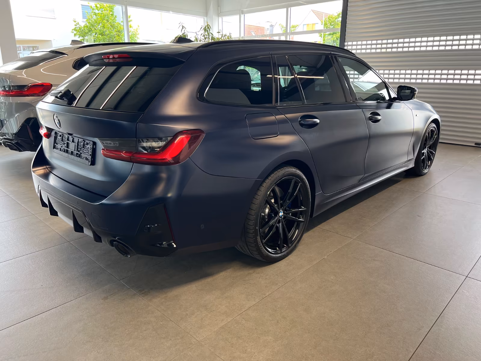 BMW  320d xdrive (foto 4/30)