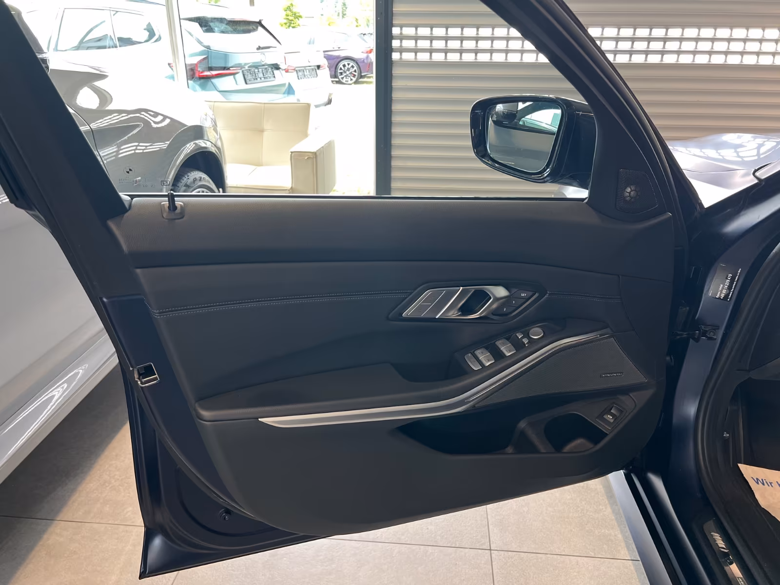 BMW  320d xdrive (foto 16/30)