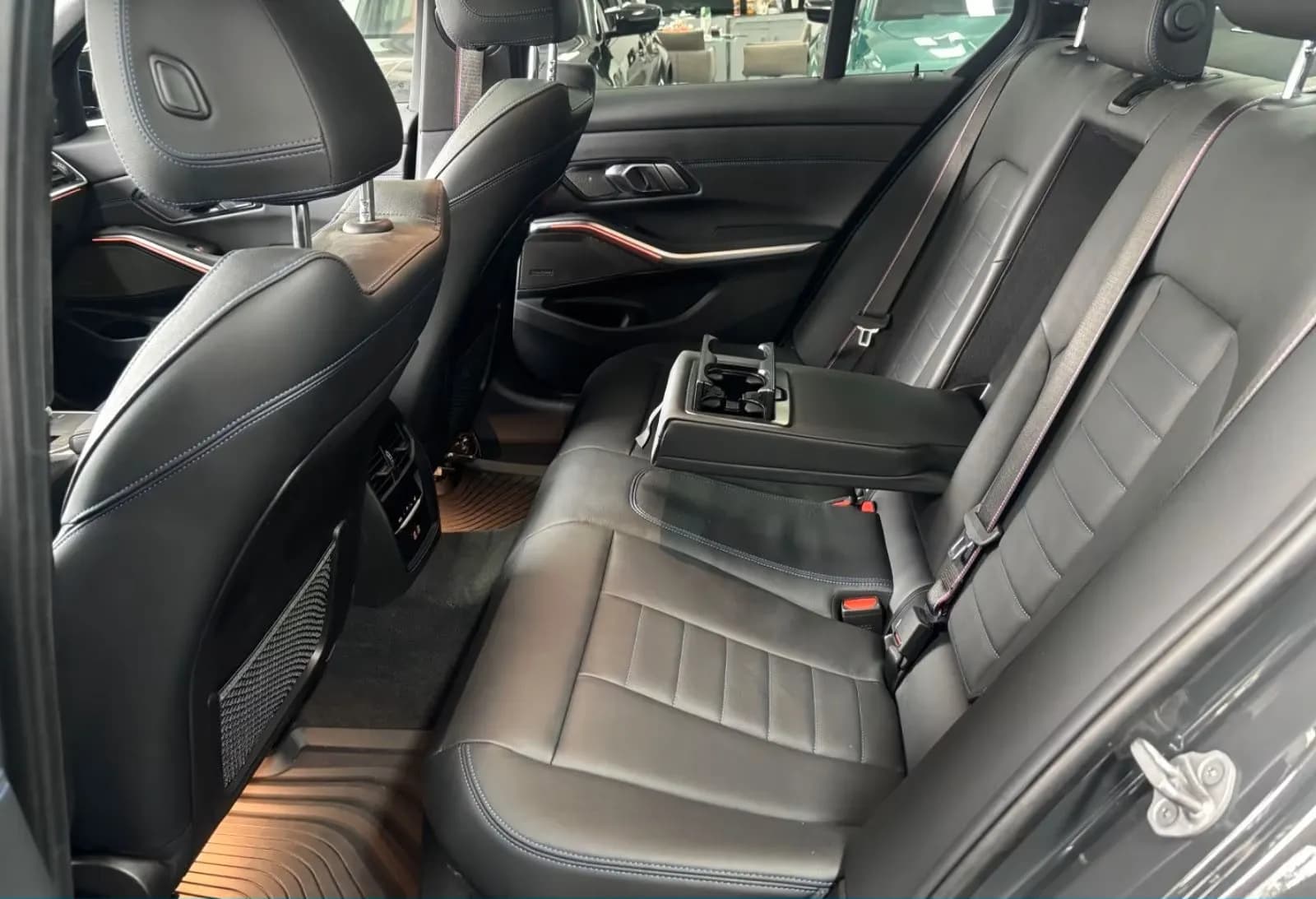 BMW M340i xDrive (foto 23/30)