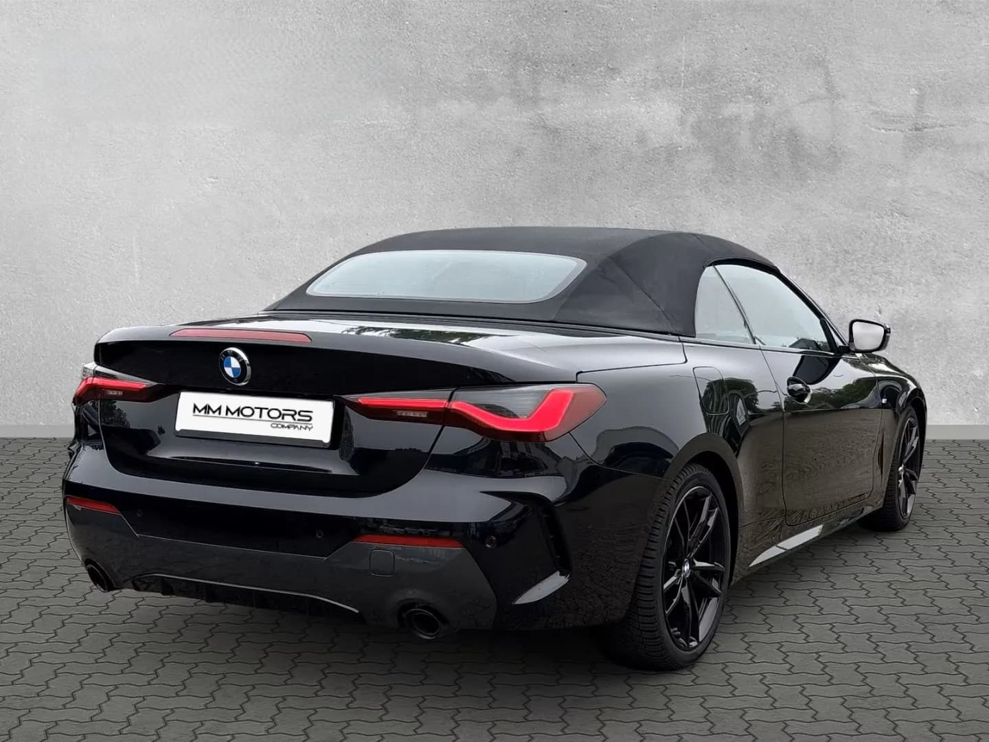 BMW  420i  Cabrio  M-SPORT (foto 4/14)