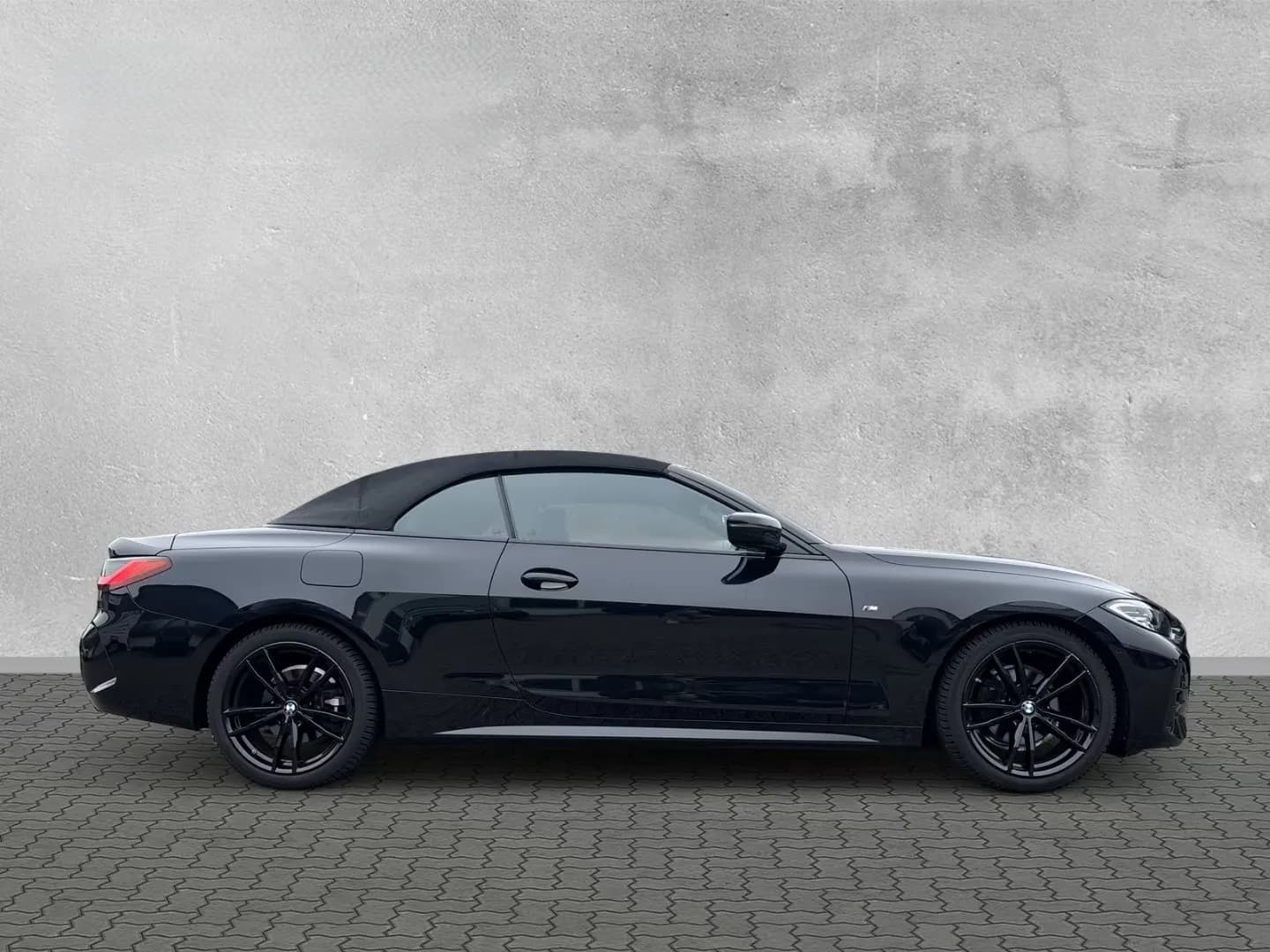 BMW  420i  Cabrio  M-SPORT (foto 3/14)