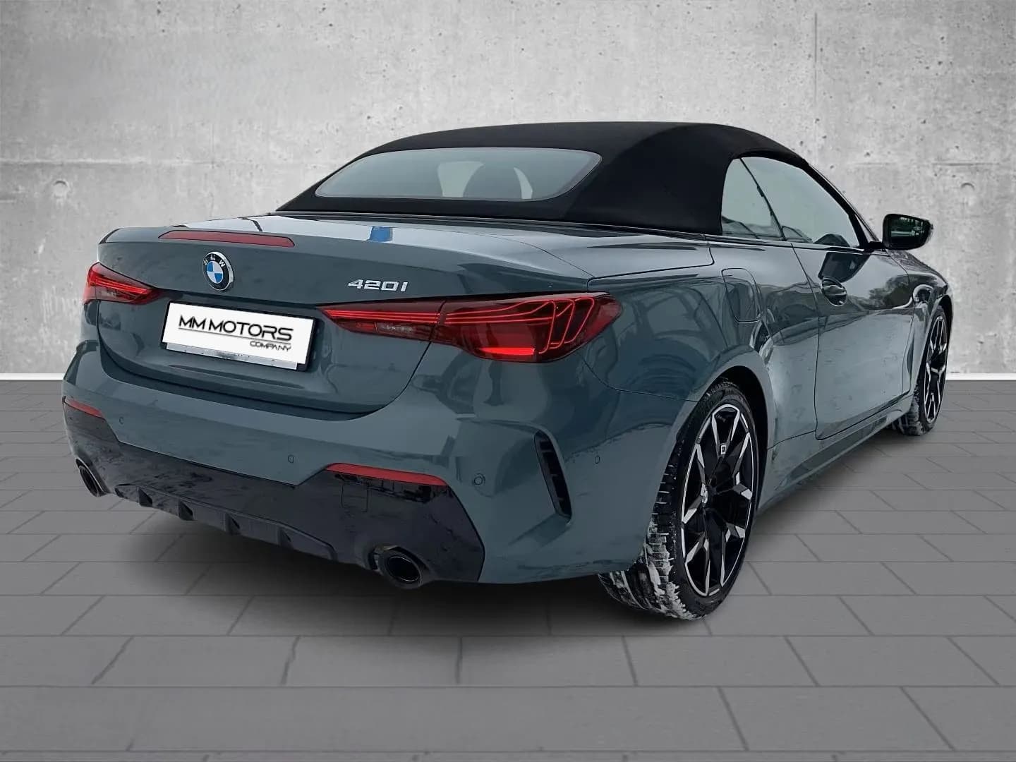 BMW  420i  Cabrio  M Sport (foto 5/25)