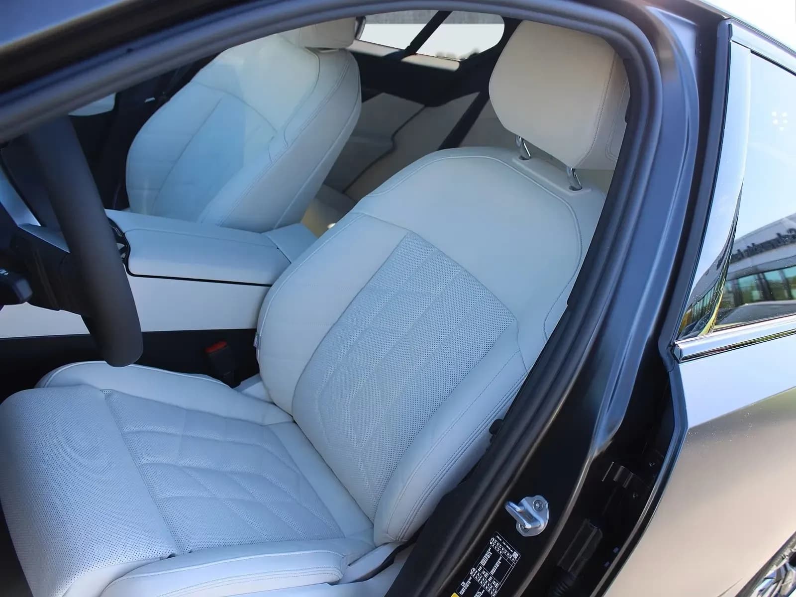 BMW 530e xDrive (foto 12/25)