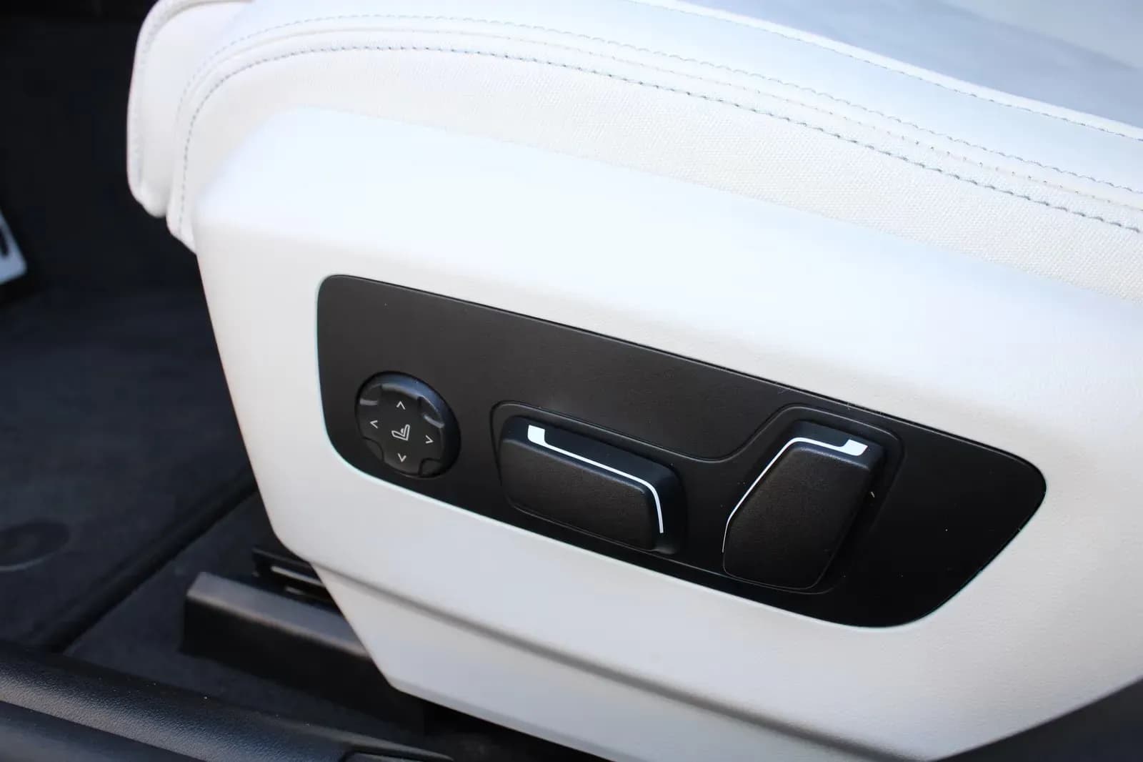 BMW 530e xDrive (foto 13/25)
