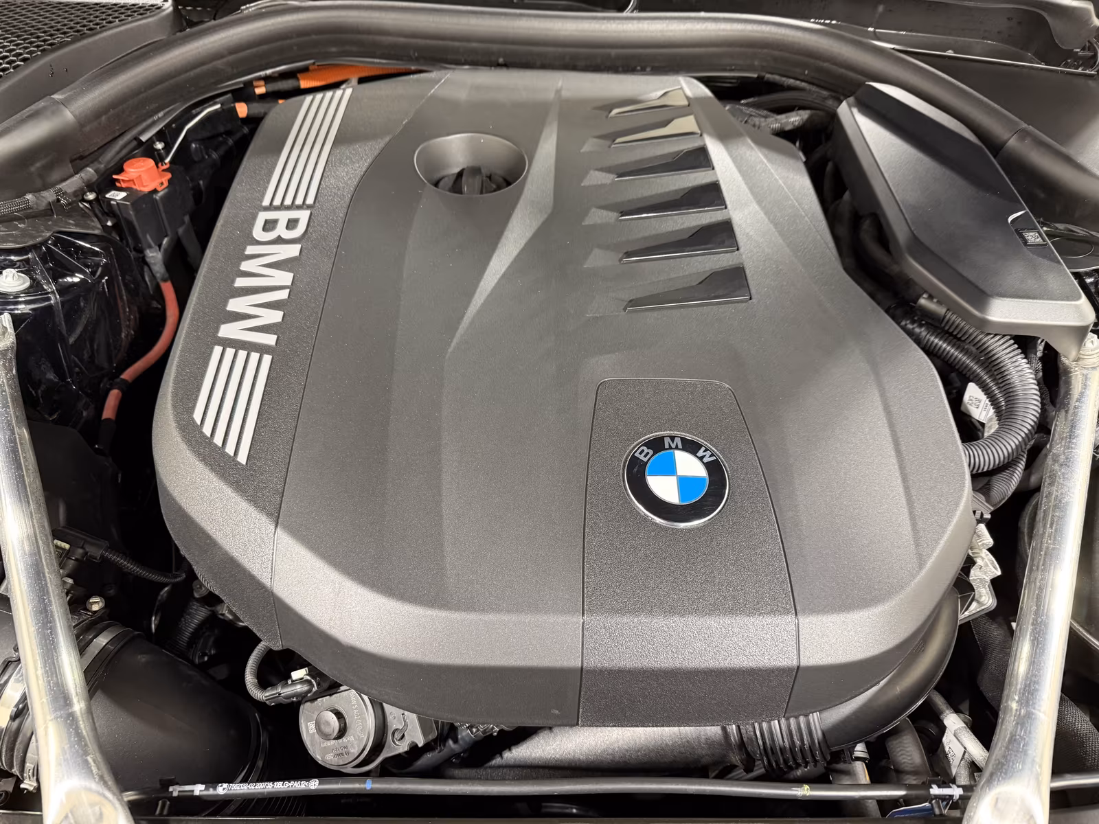 BMW 550e (foto 26/26)
