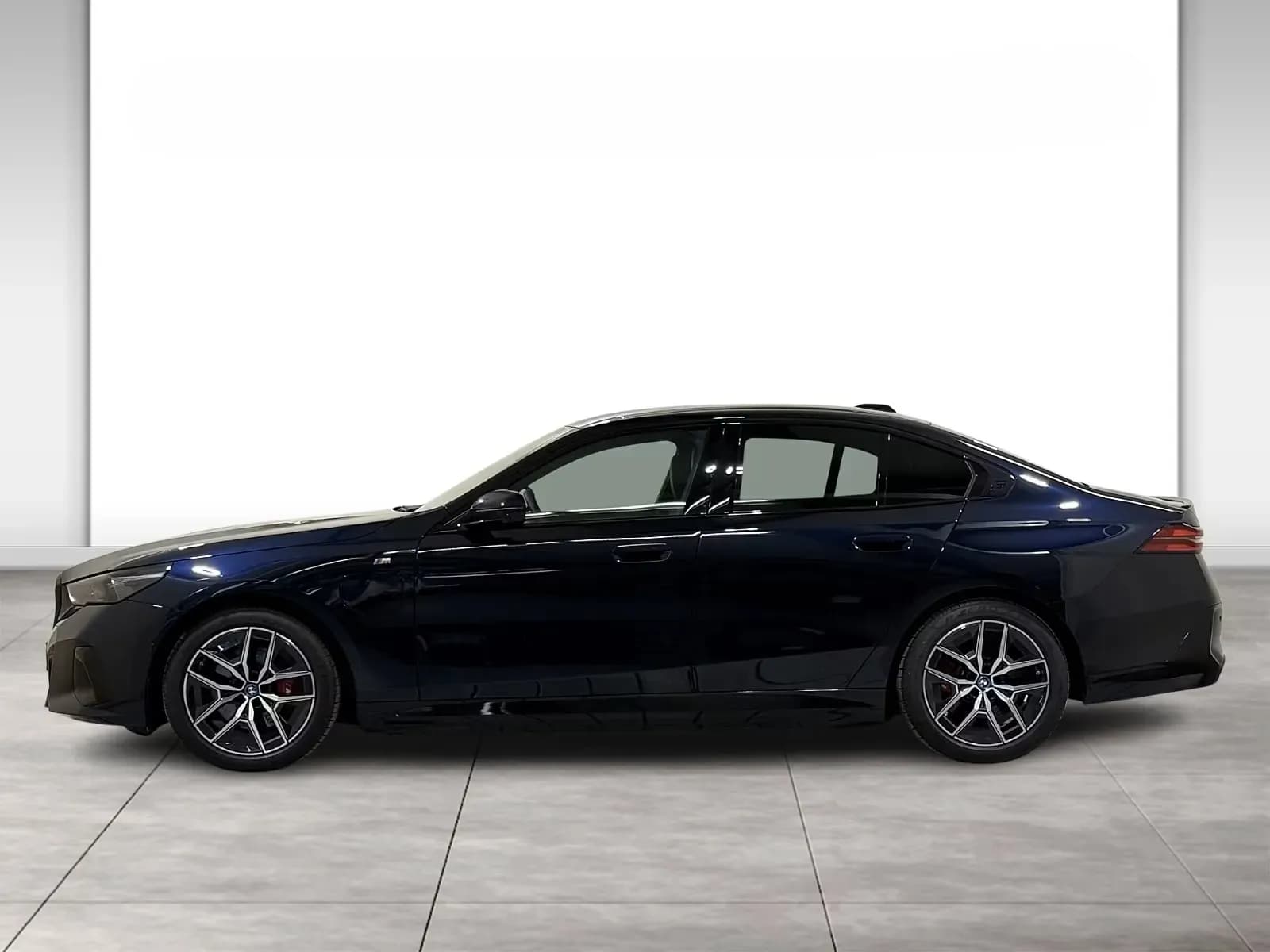 BMW 550e (foto 8/26)