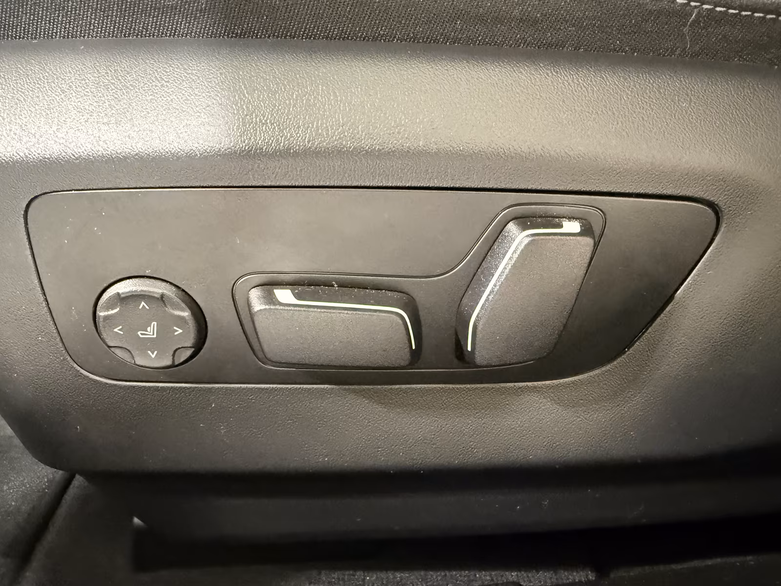 BMW 550e (foto 12/26)