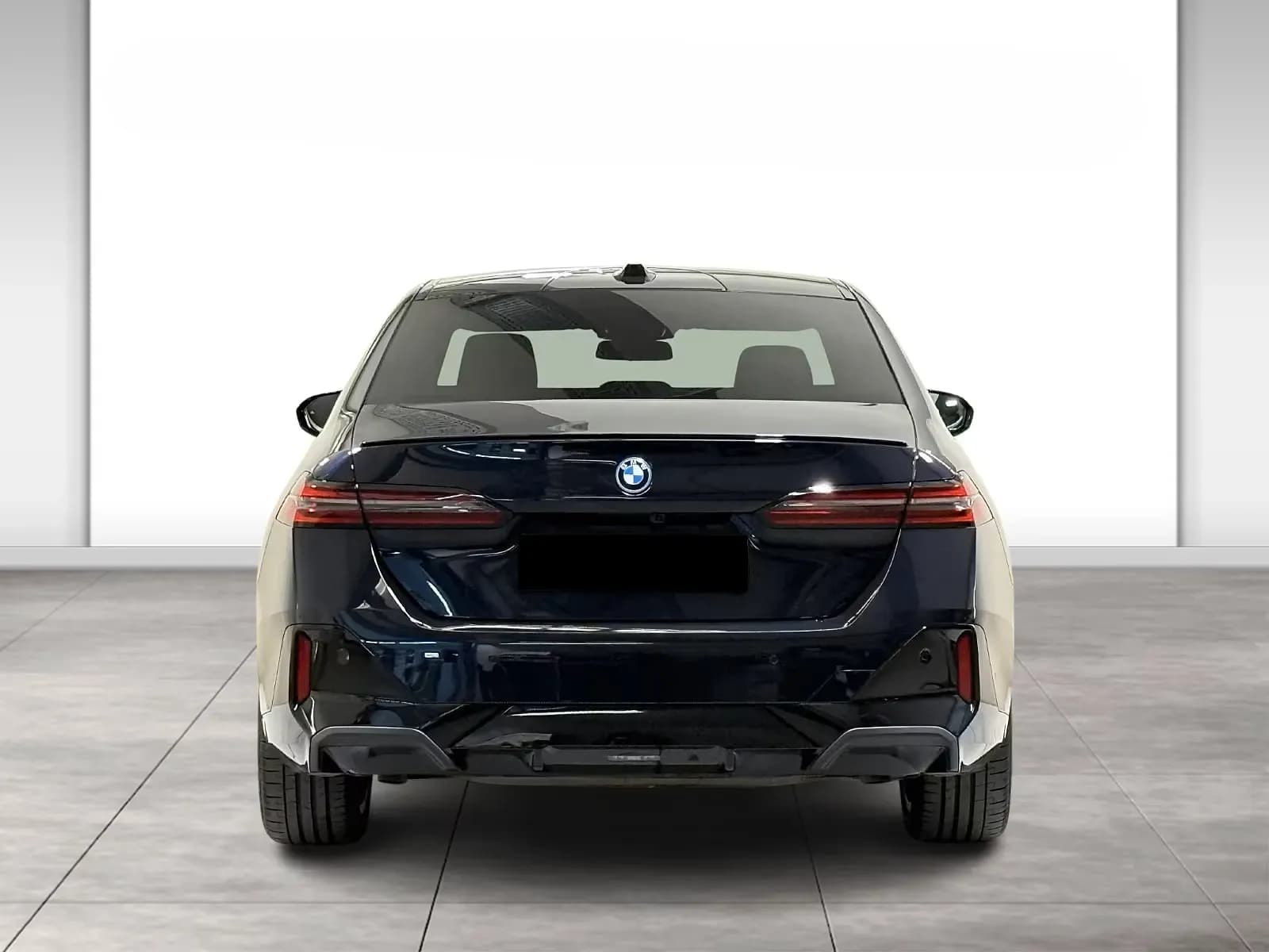 BMW 550e (foto 6/26)