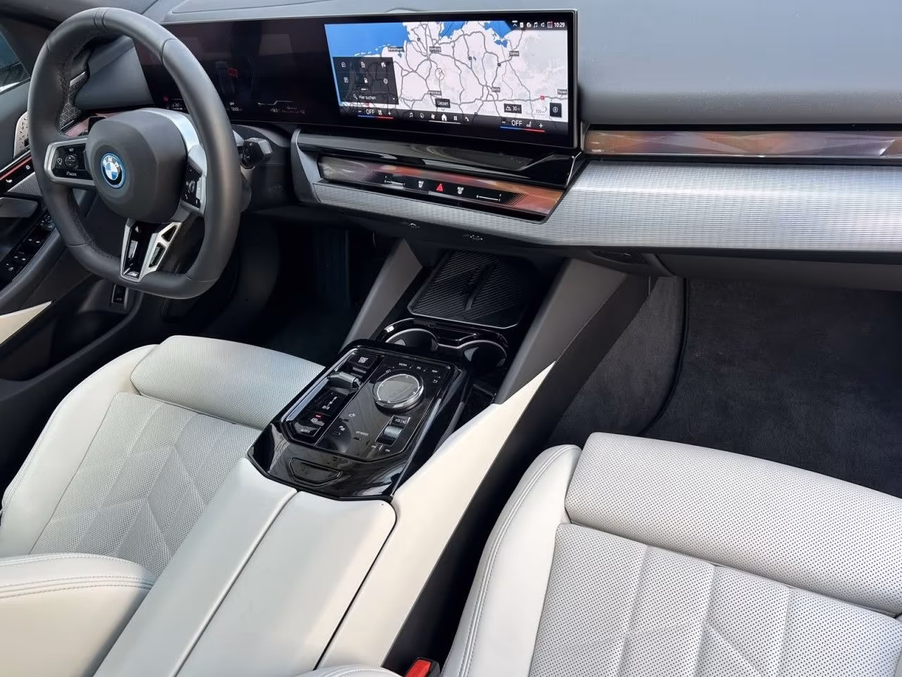 BMW 550e (foto 9/13)