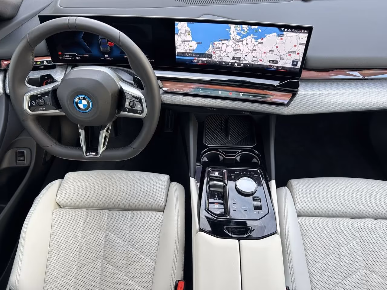 BMW 550e (foto 6/13)