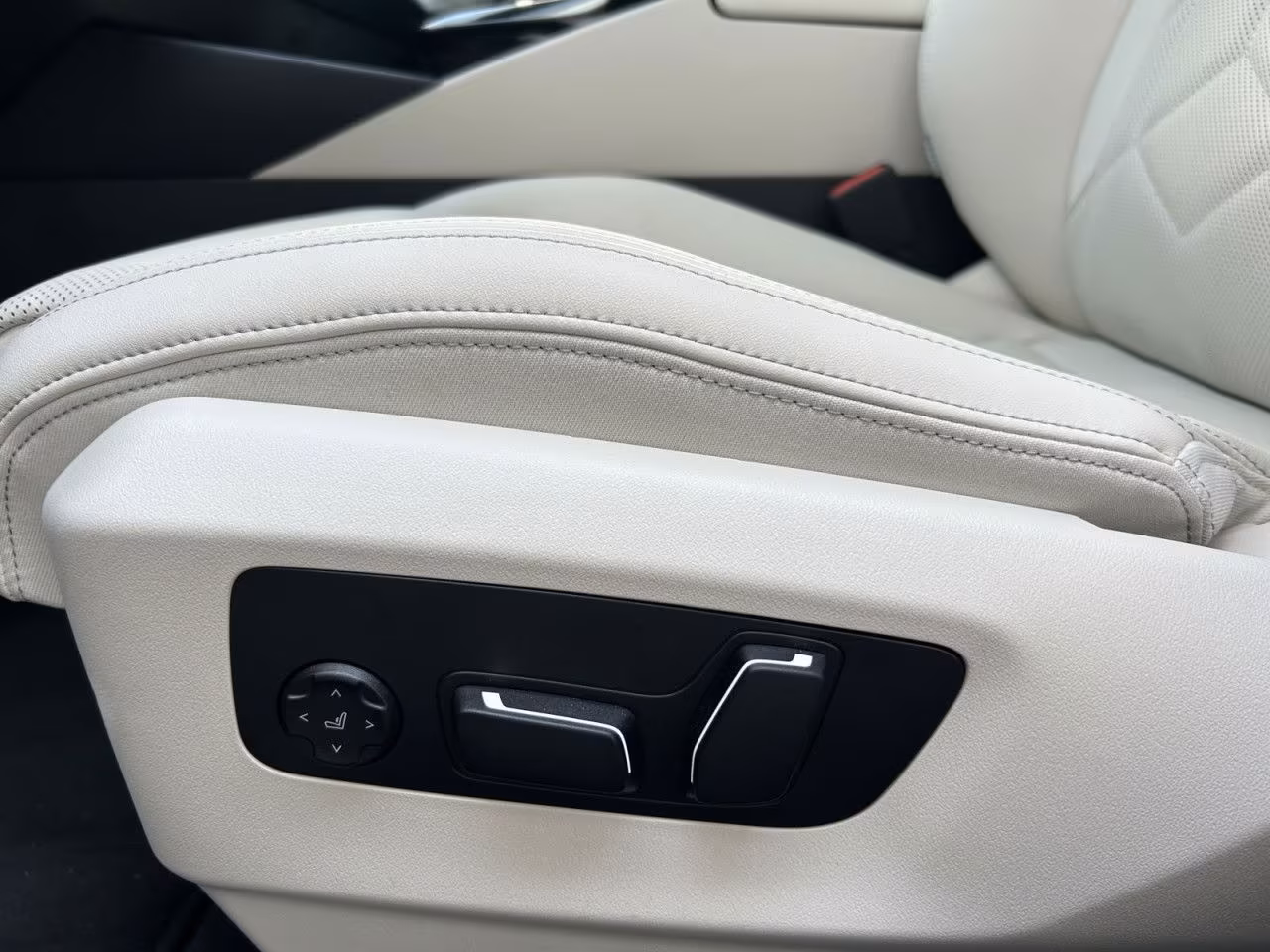 BMW 550e (foto 4/13)