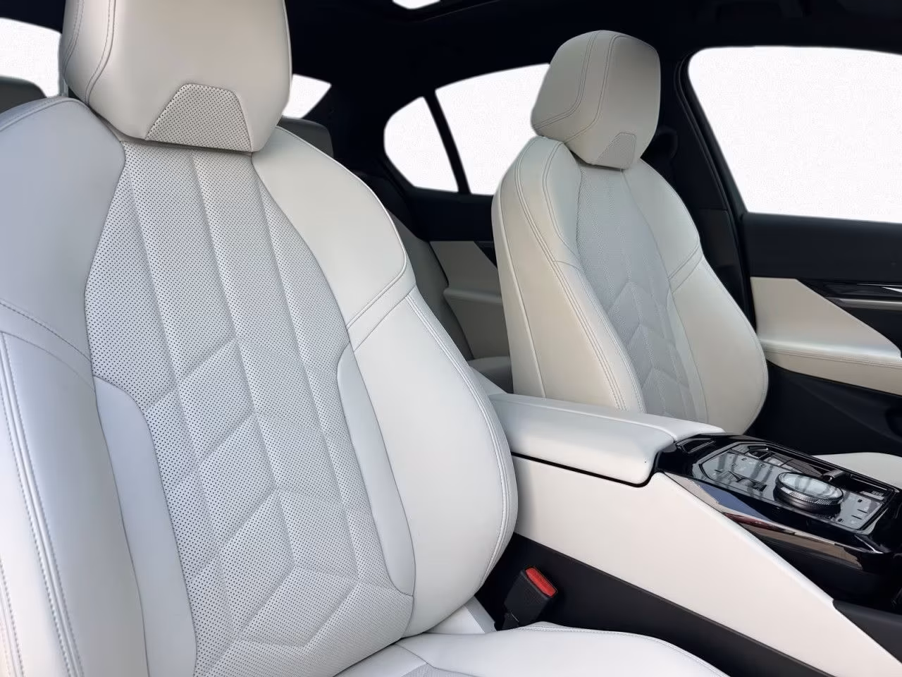 BMW 550e (foto 12/13)