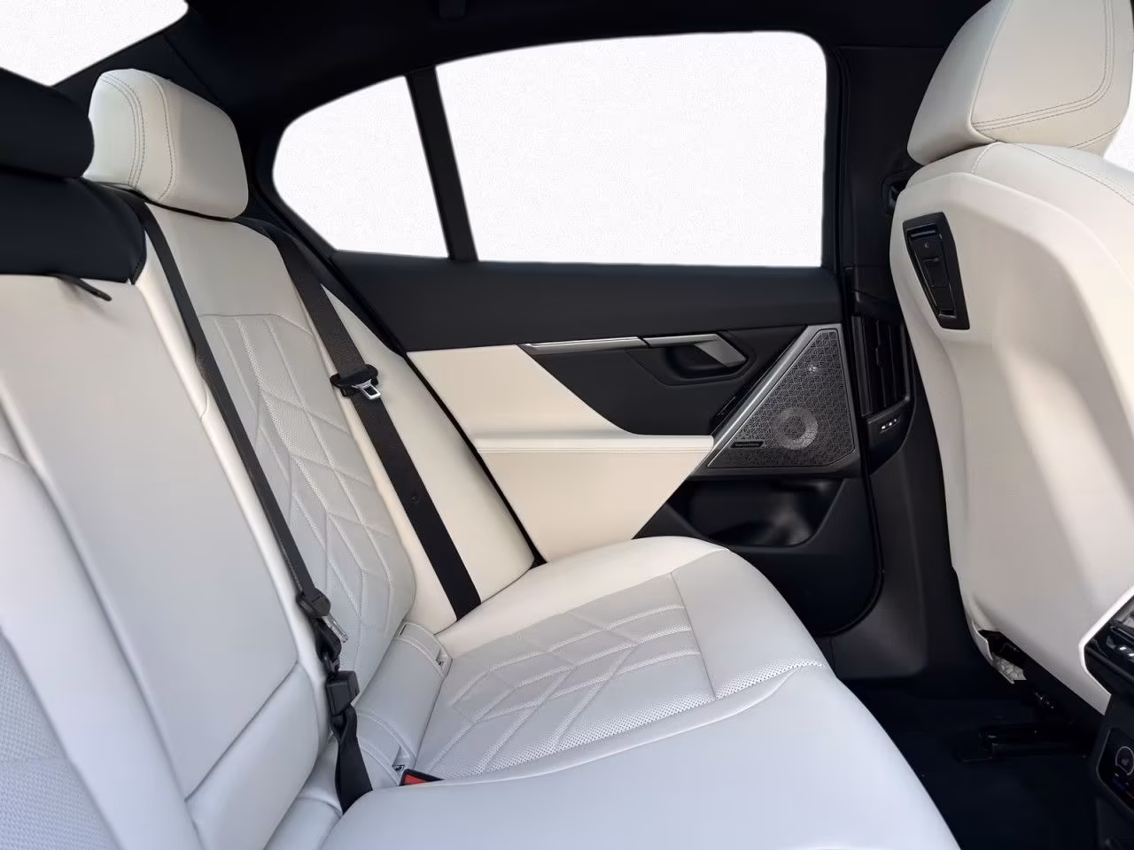 BMW 550e (foto 10/13)