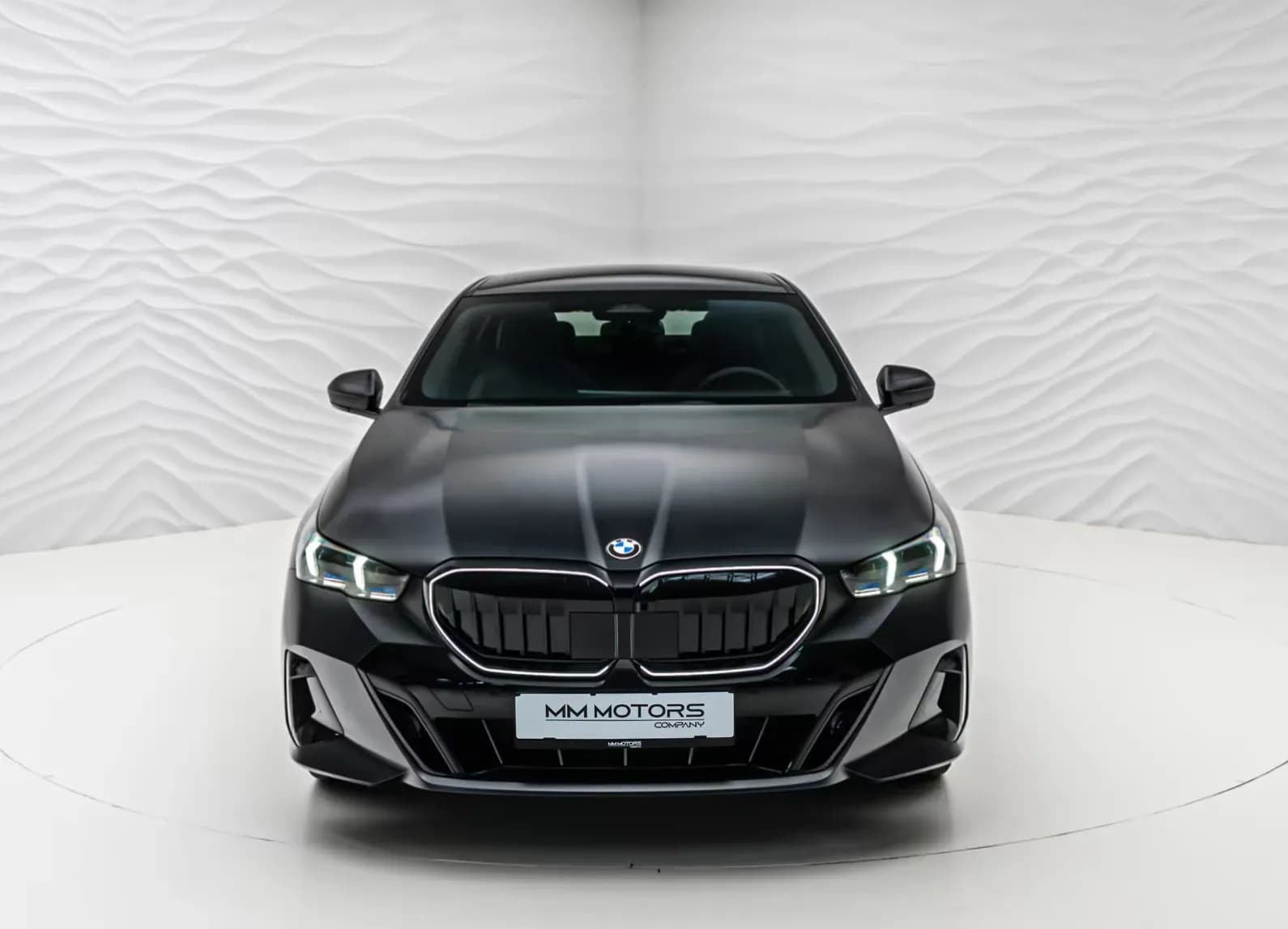BMW 540d xDrive (foto 2/17)