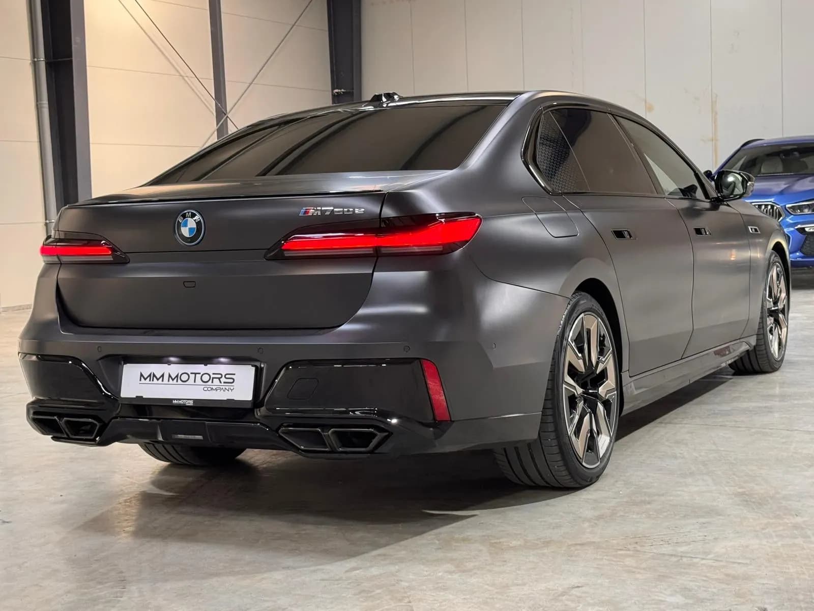 BMW 760e Xdrive (foto 18/27)