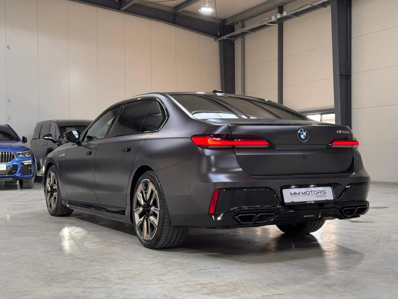 BMW 760e Xdrive (foto 23/27)