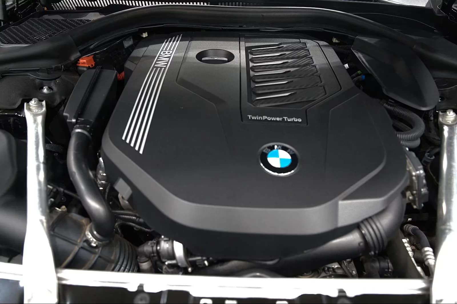 BMW 840i (foto 20/21)