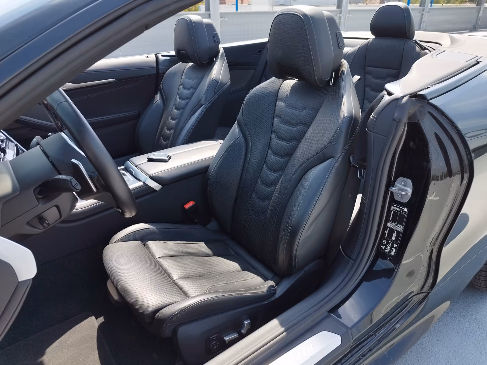 BMW M850i xDrive (foto 11/28)