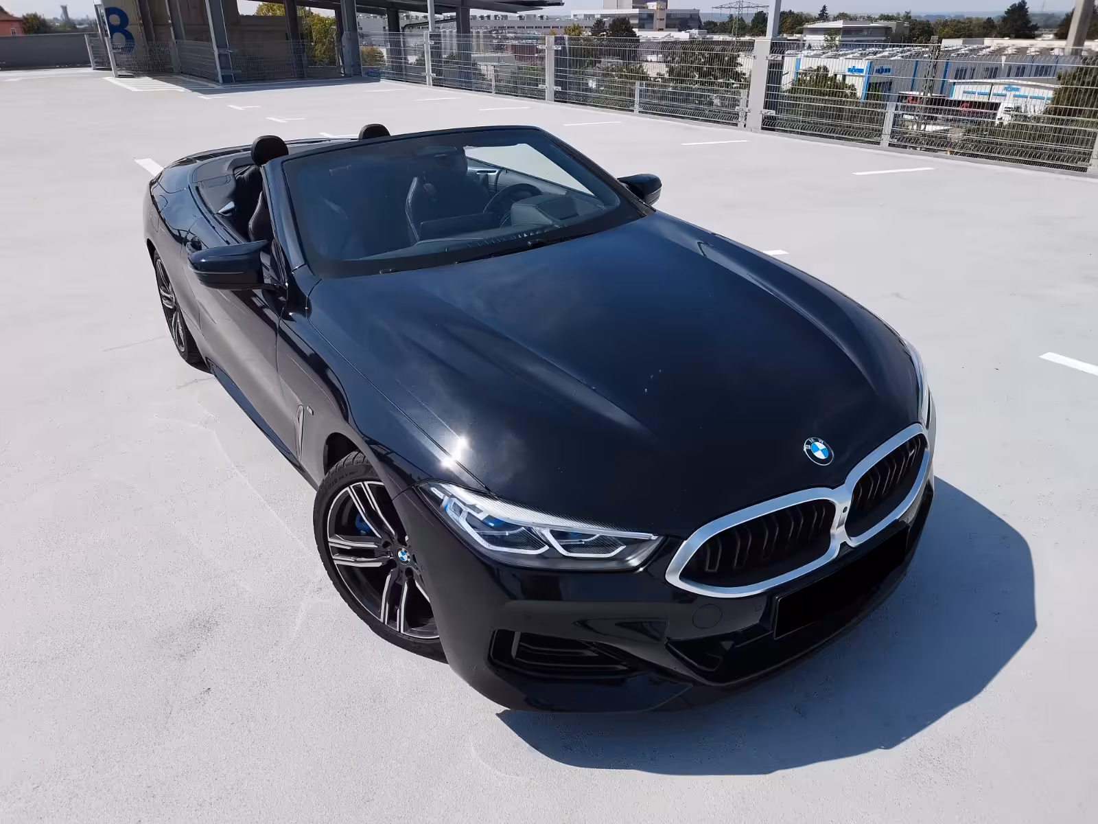 BMW M850i xDrive (foto 4/28)