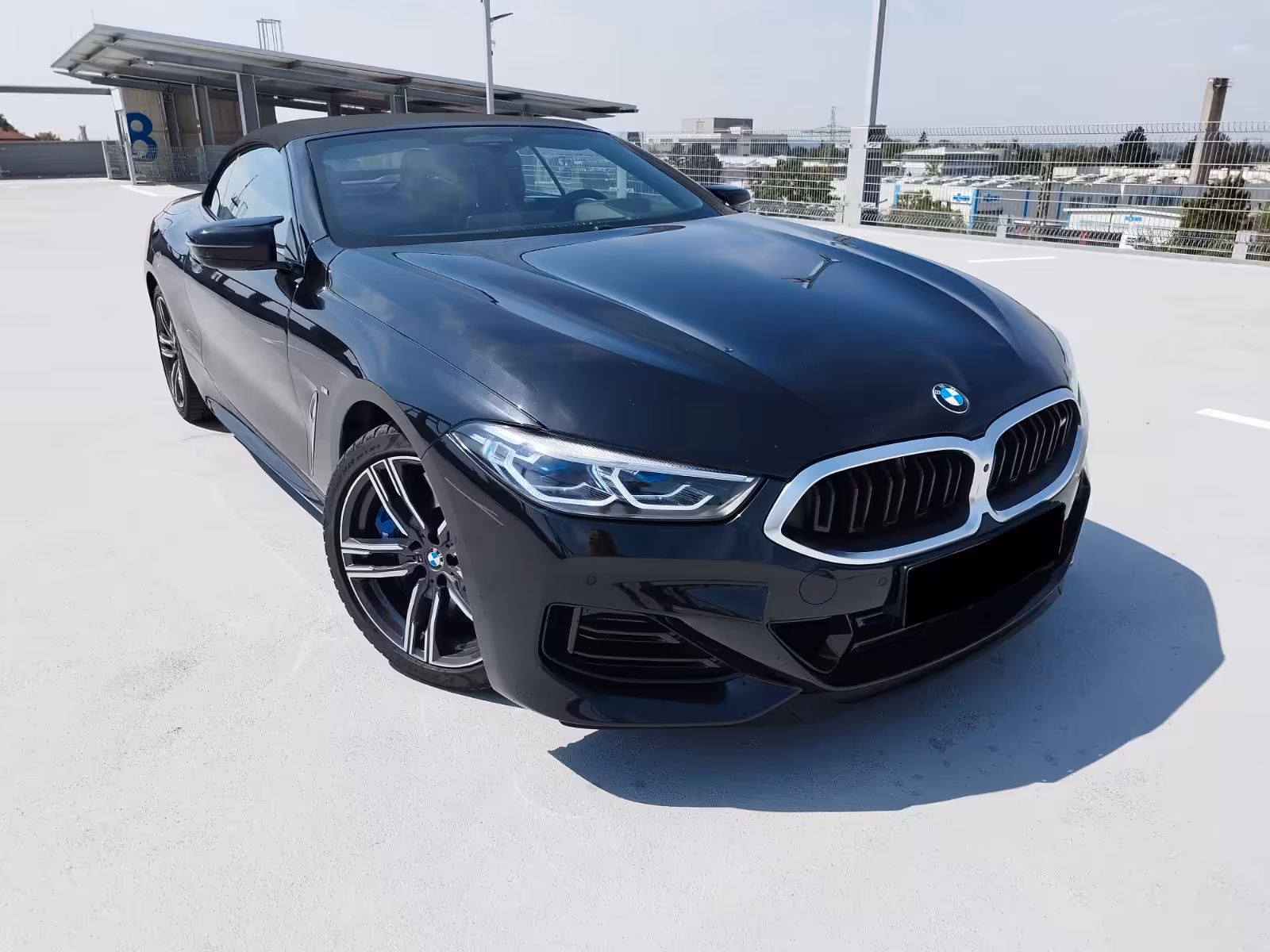 BMW M850i xDrive (foto 3/28)