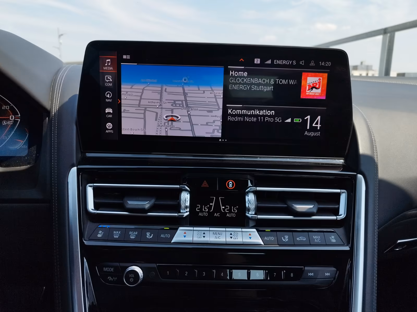 BMW M850i xDrive (foto 20/28)