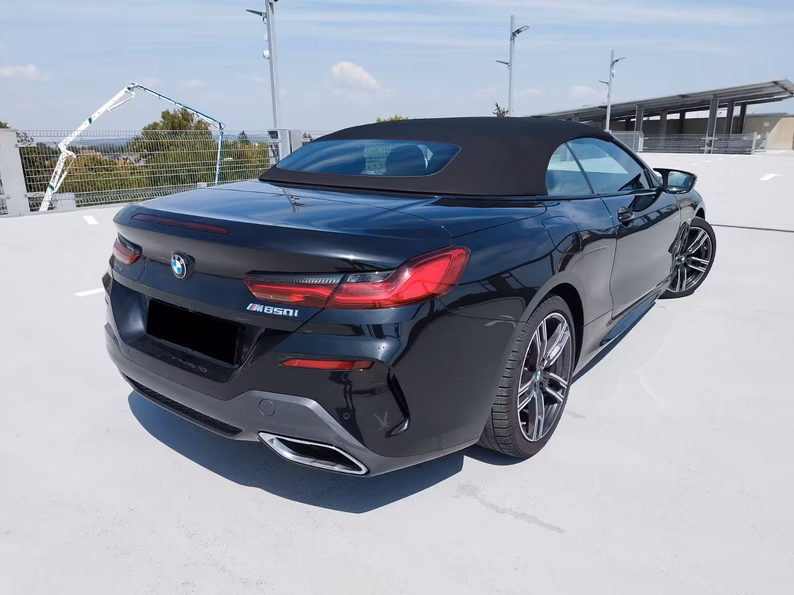 BMW M850i xDrive (foto 6/28)