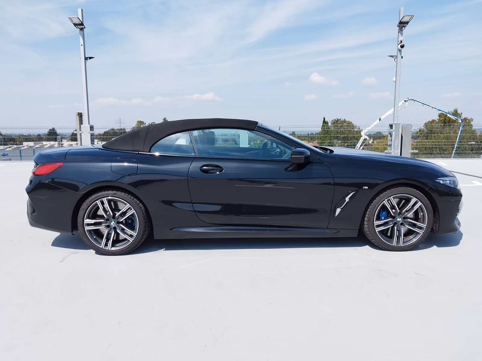BMW M850i xDrive (foto 5/28)