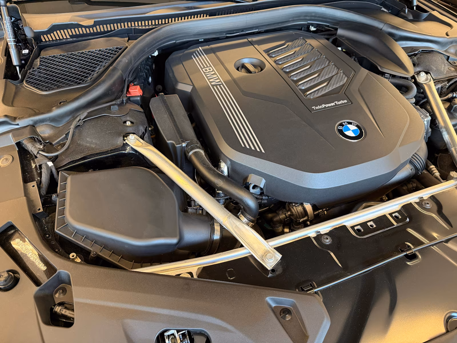 BMW 840i xDrive (foto 15/15)