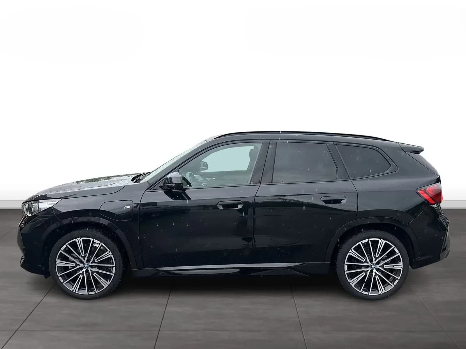 BMW X1 30e (foto 6/10)