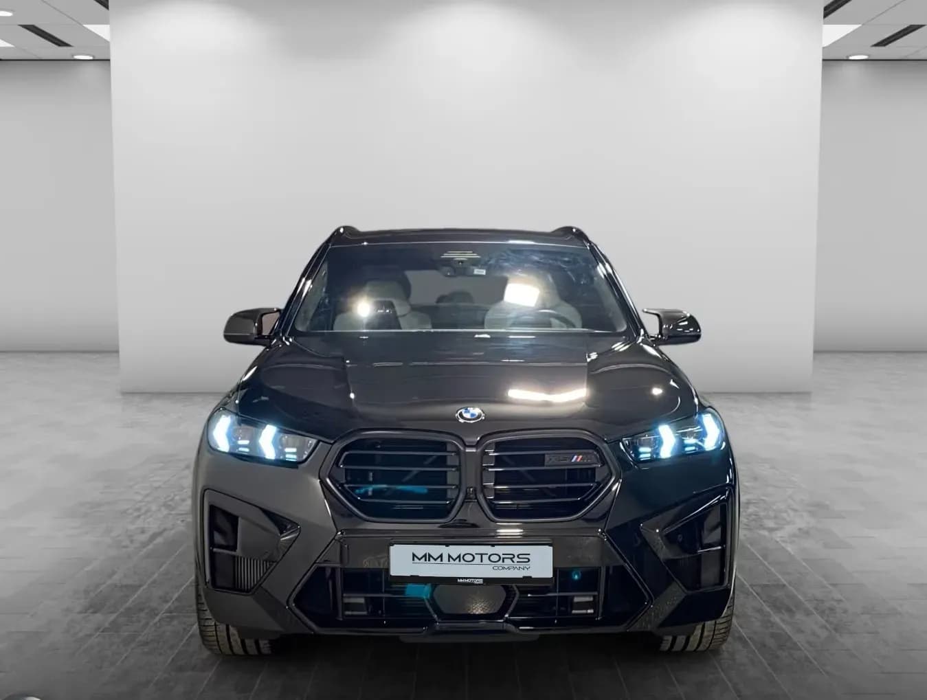 BMW X5M (foto 2/15)